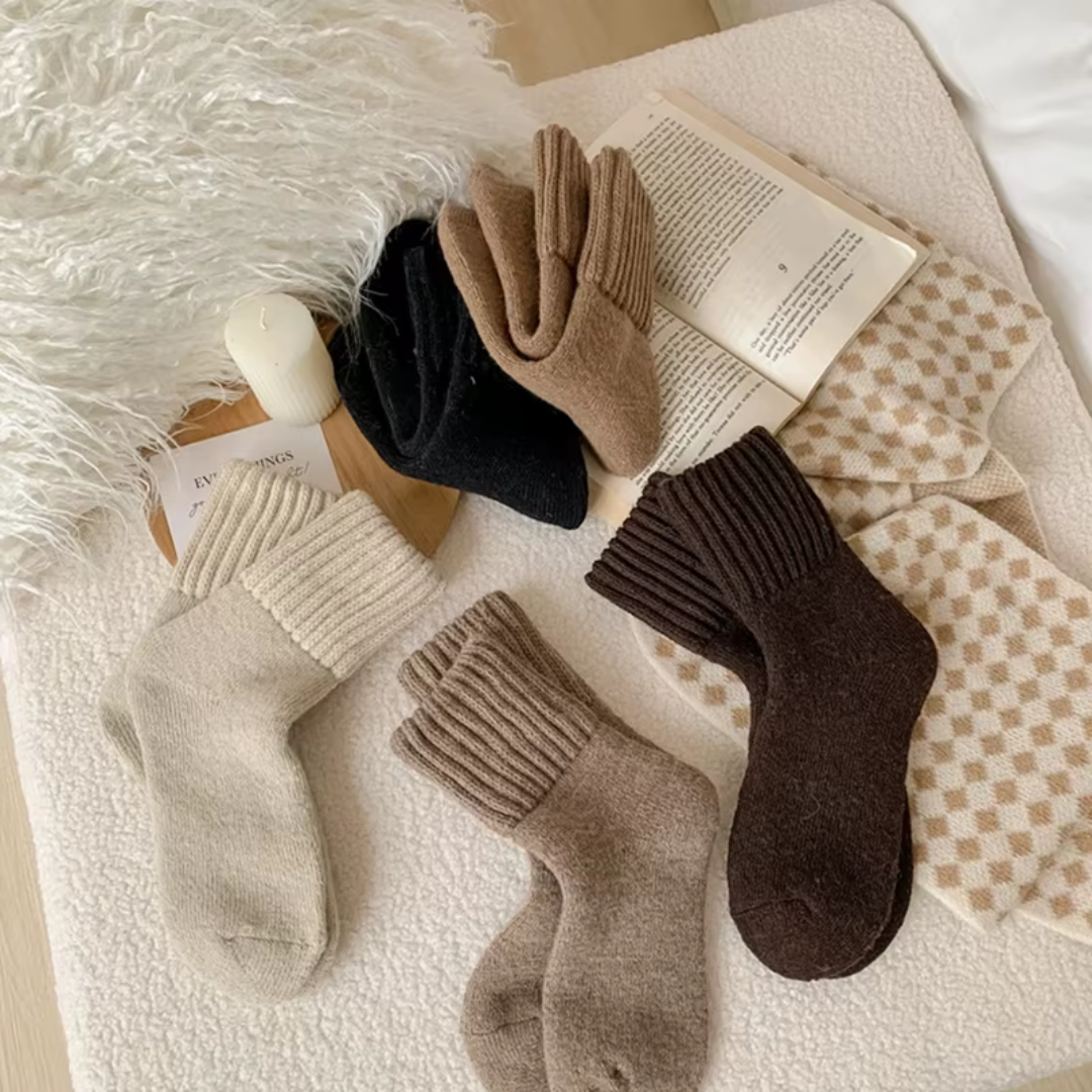 The Kintted Fleece Socks