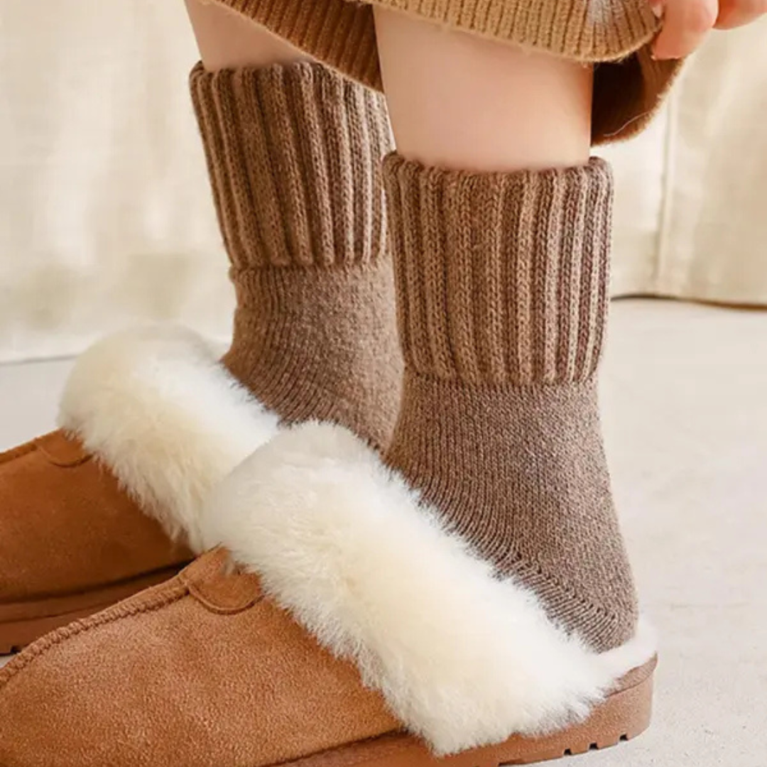 The Kintted Fleece Socks