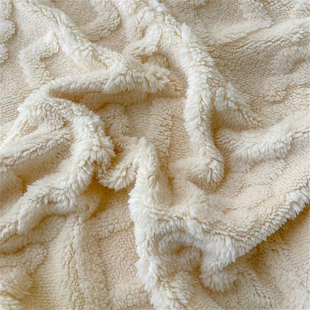 Liora – The Luxury Fleece Blanket