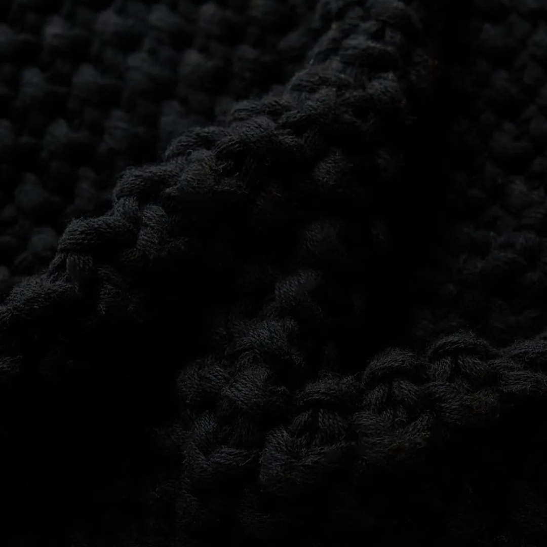 Amara – The Knitted Blanket