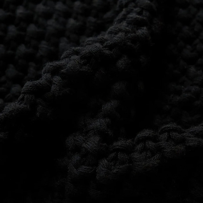 Amara – The Knitted Blanket