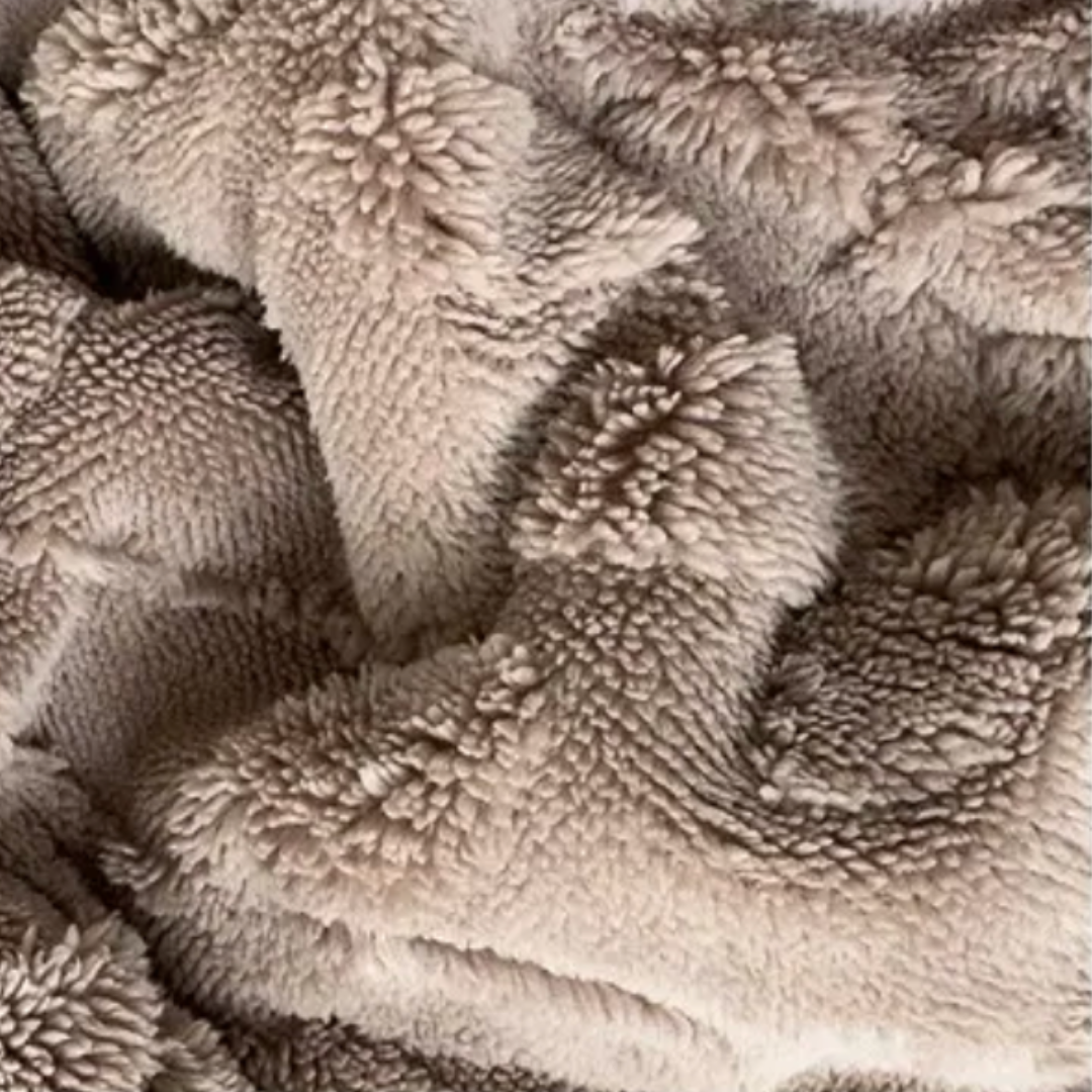Serena – The Fleece Throw Blanket