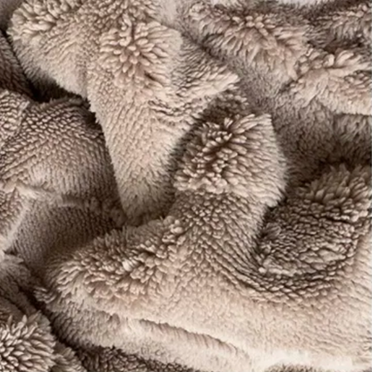 Serena – The Fleece Throw Blanket