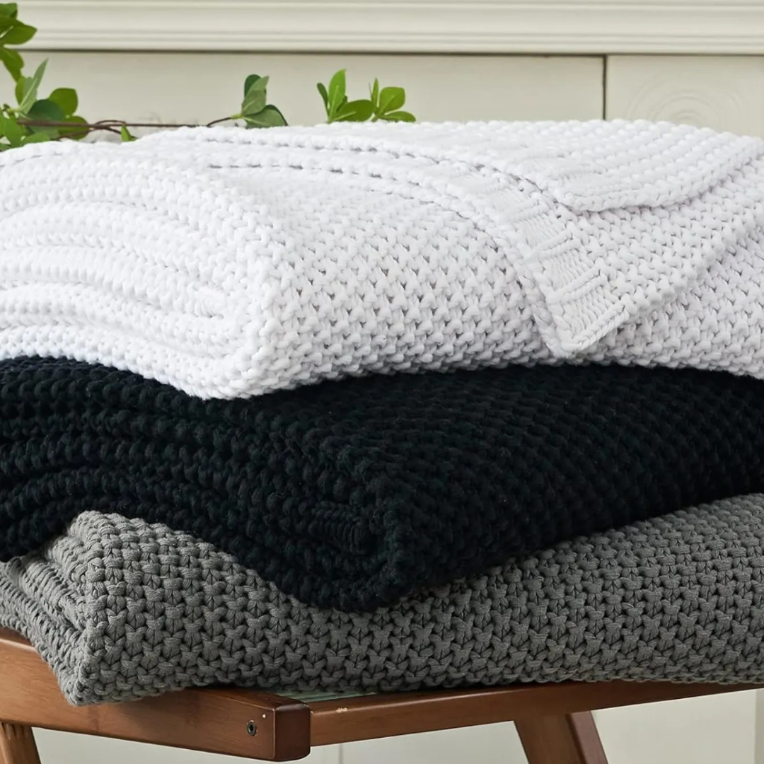 Amara – The Knitted Blanket