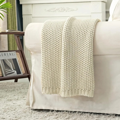 Amara – The Knitted Blanket