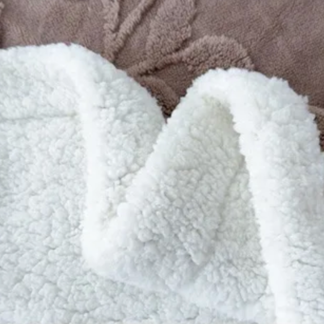 Serena – The Fleece Throw Blanket