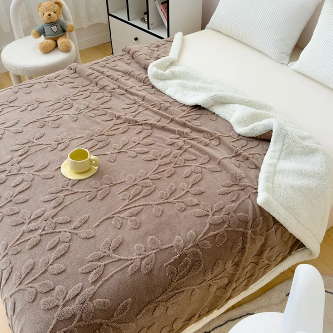 Serena – The Fleece Throw Blanket