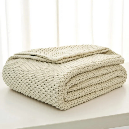 Amara – The Knitted Blanket