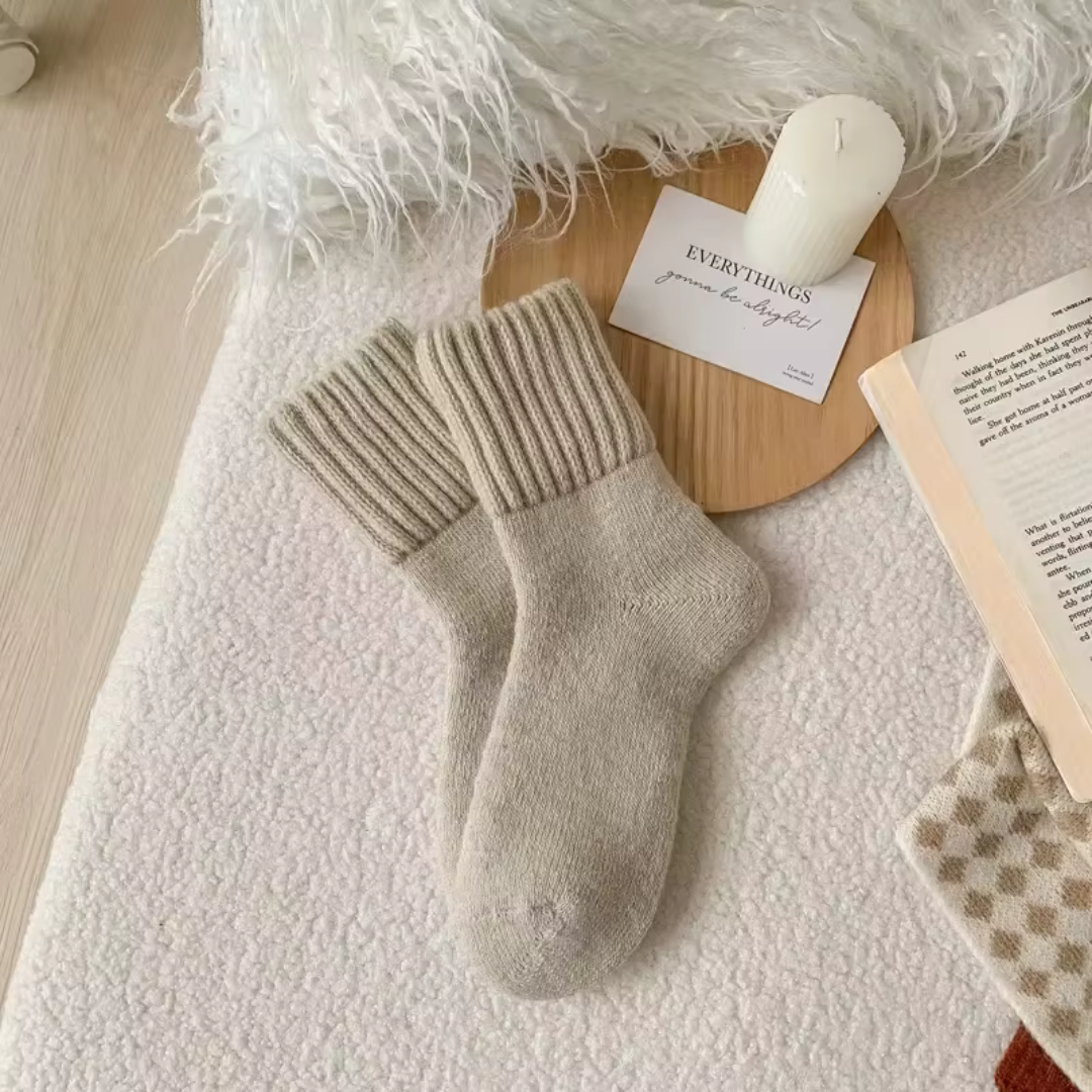 The Kintted Fleece Socks