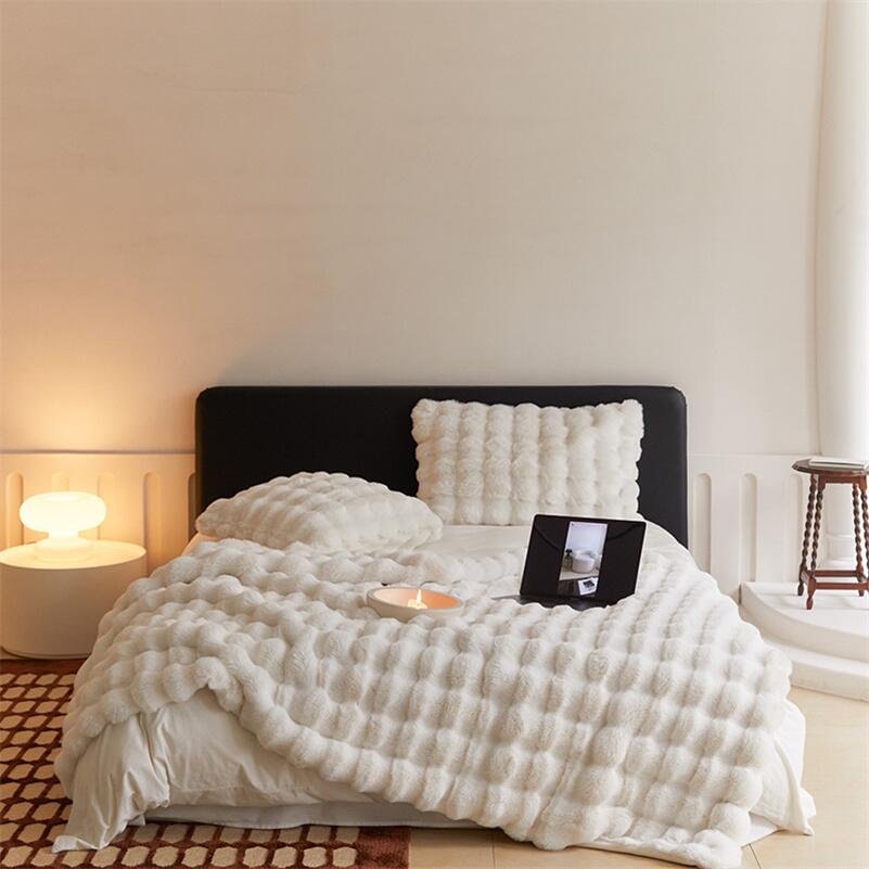 The Fleece Bubble Blanket