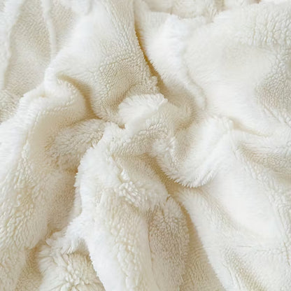Serena – The Fleece Throw Blanket